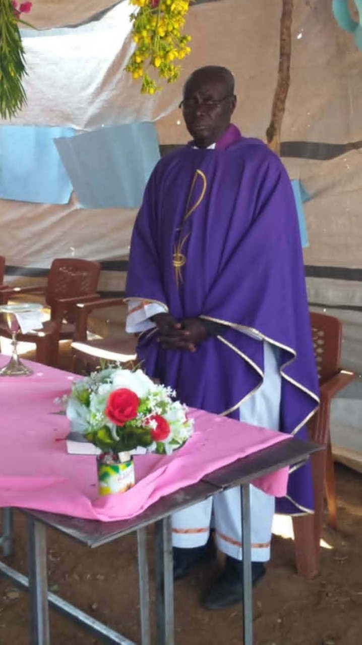 Sudanese priest who remained with his people killed